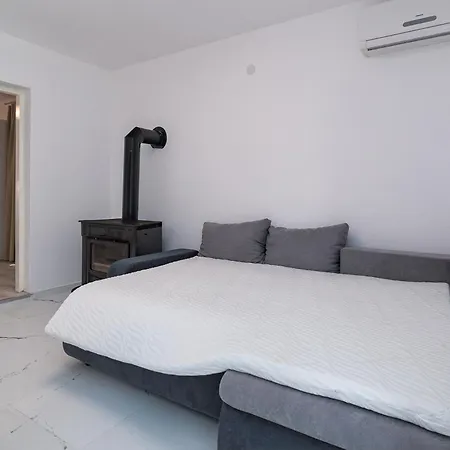 Appartement By The Sea Klenovica, Novi Vinodolski - 5557 Klenovica