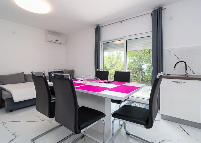 Apartman By The Sea Klenovica, Novi Vinodolski - 5557 *